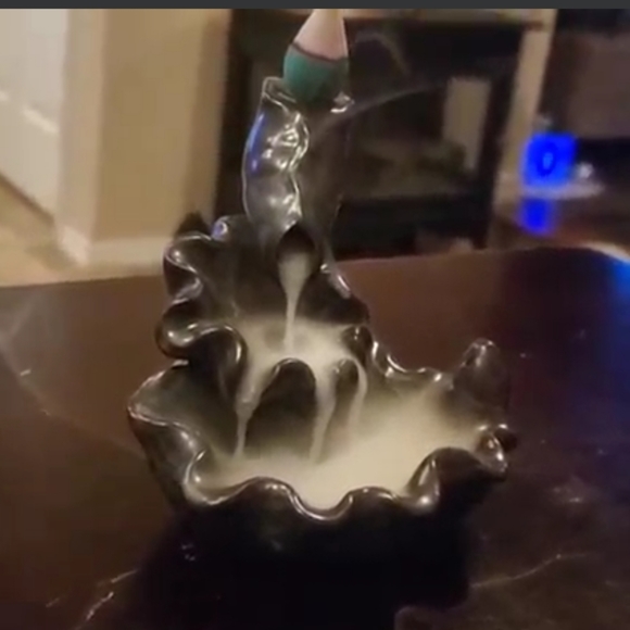 Waterfall fountain insense with free cones - Picture 6 of 6